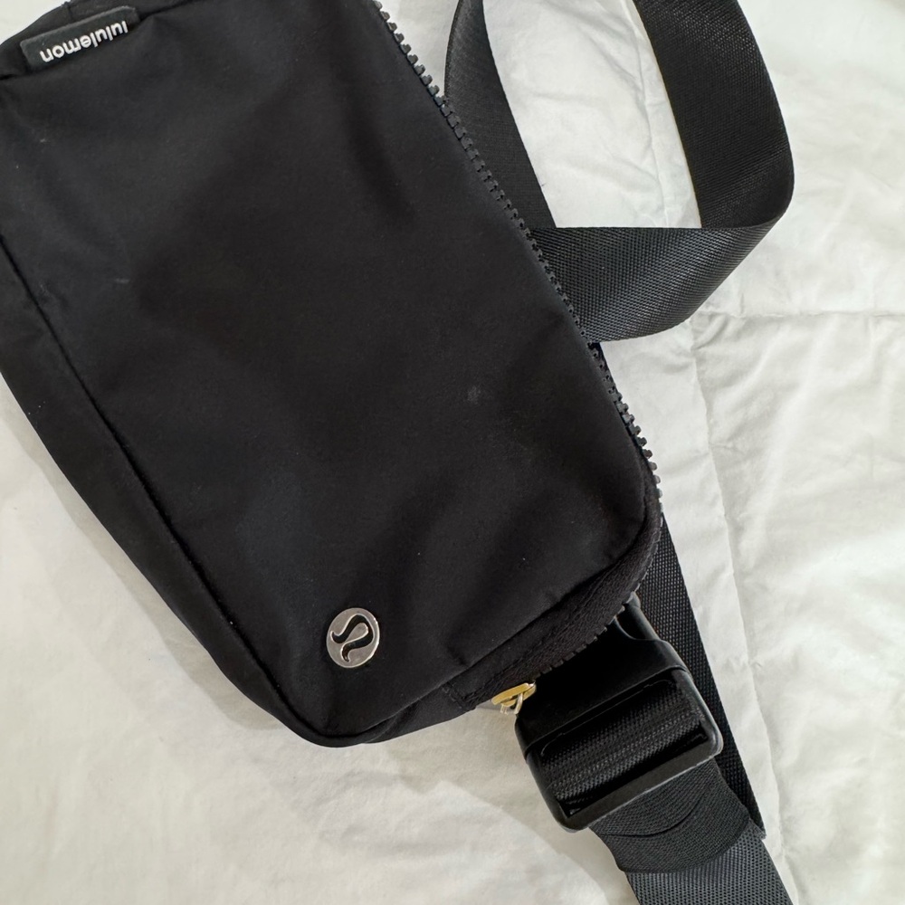 lululemon athletica Black Belt Bag